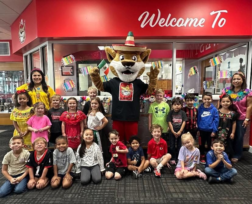 Kinder class with Westie