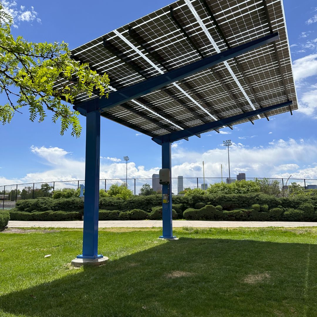 Manual solar shade