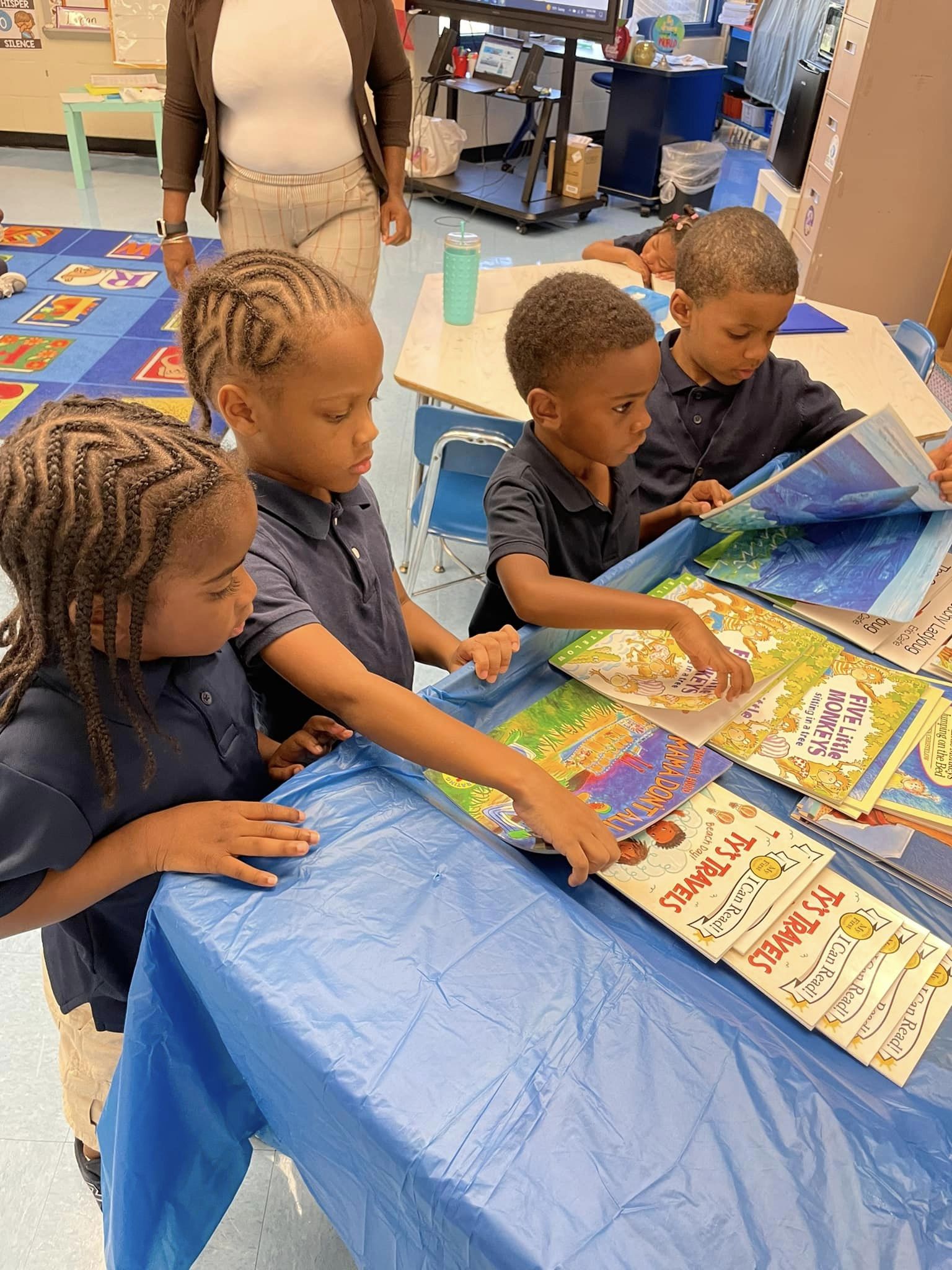 small students and books