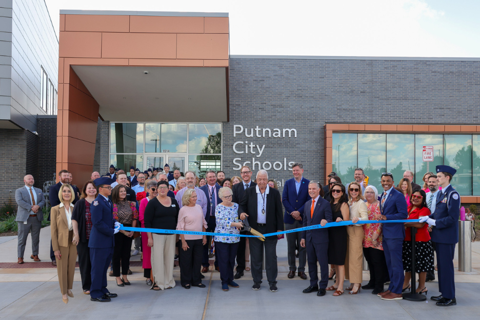ribbon cutting photo