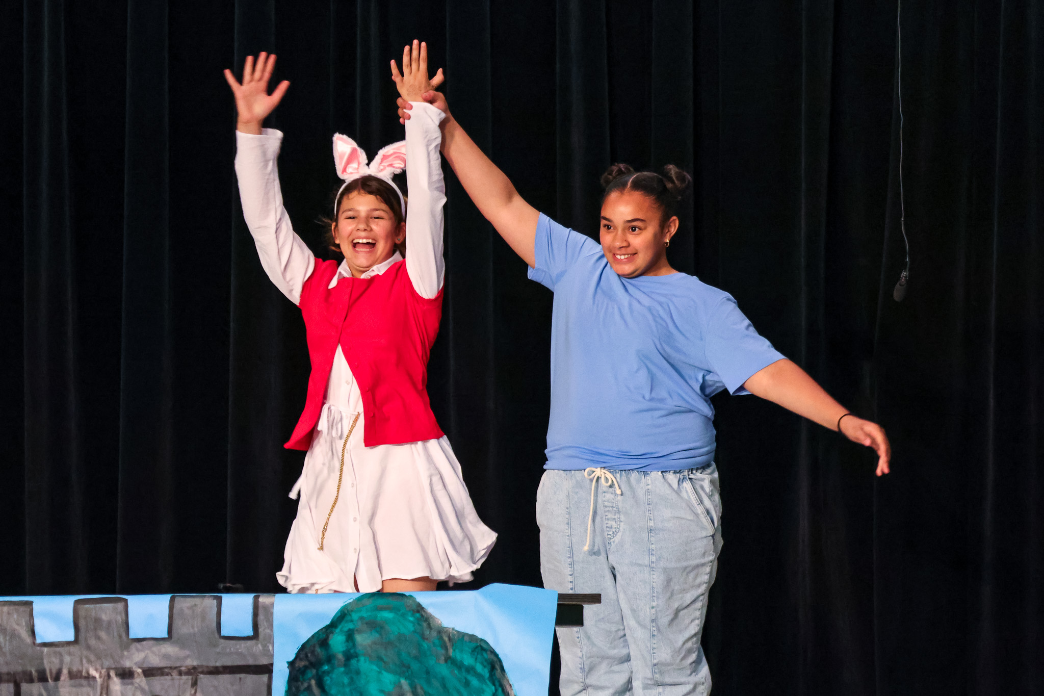 𝑨𝒍𝒊𝒄𝒆 𝒊𝒏 𝑾𝒐𝒏𝒅𝒆𝒓𝒍𝒂𝒏𝒅