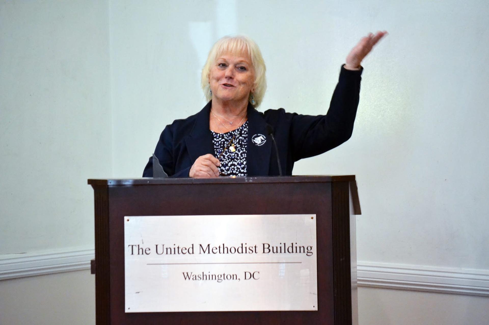 Cheryl O'Dell accepts her award