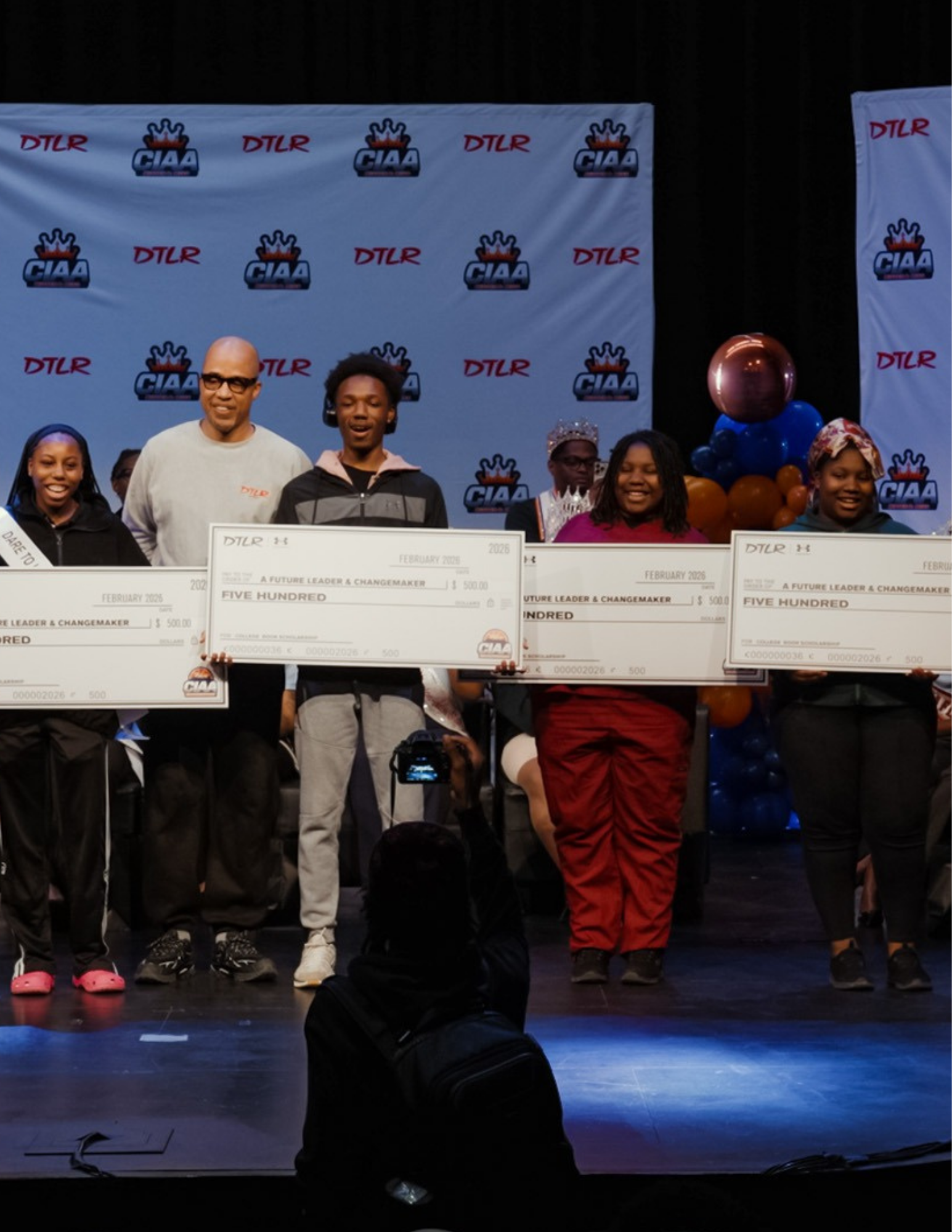 DTLR x Escuelas de la ciudad Kings & Queens Panel de preparación y servicio universitario