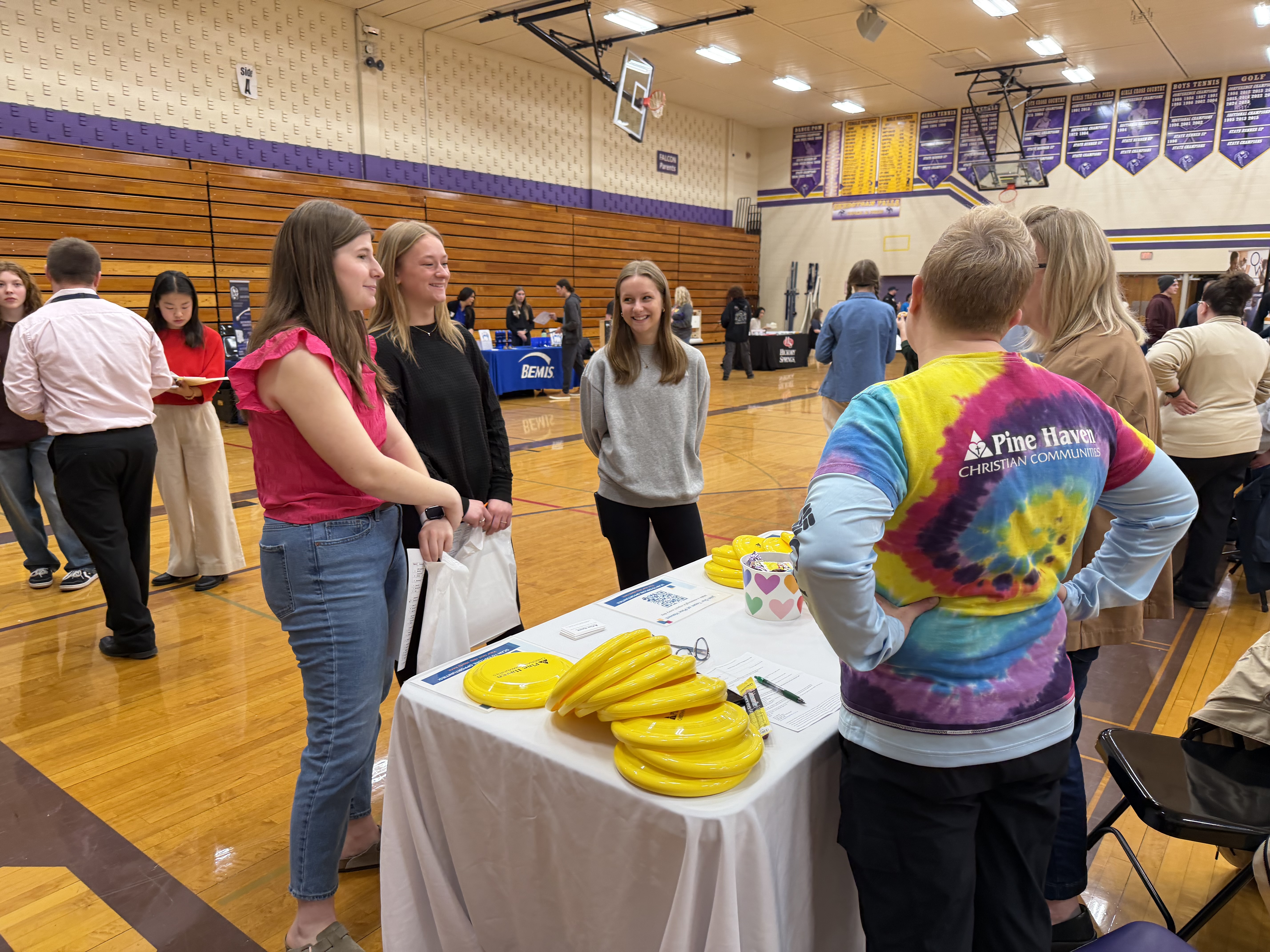 SFHS students at the job fair