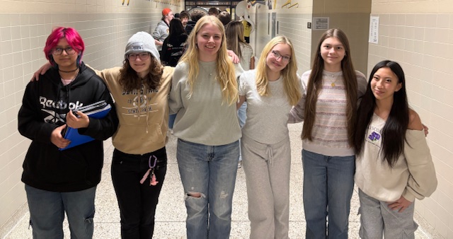 SFHS Forensics students qualified for state!