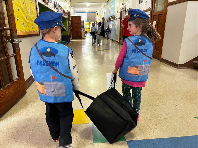 kindergarteners delivering mail