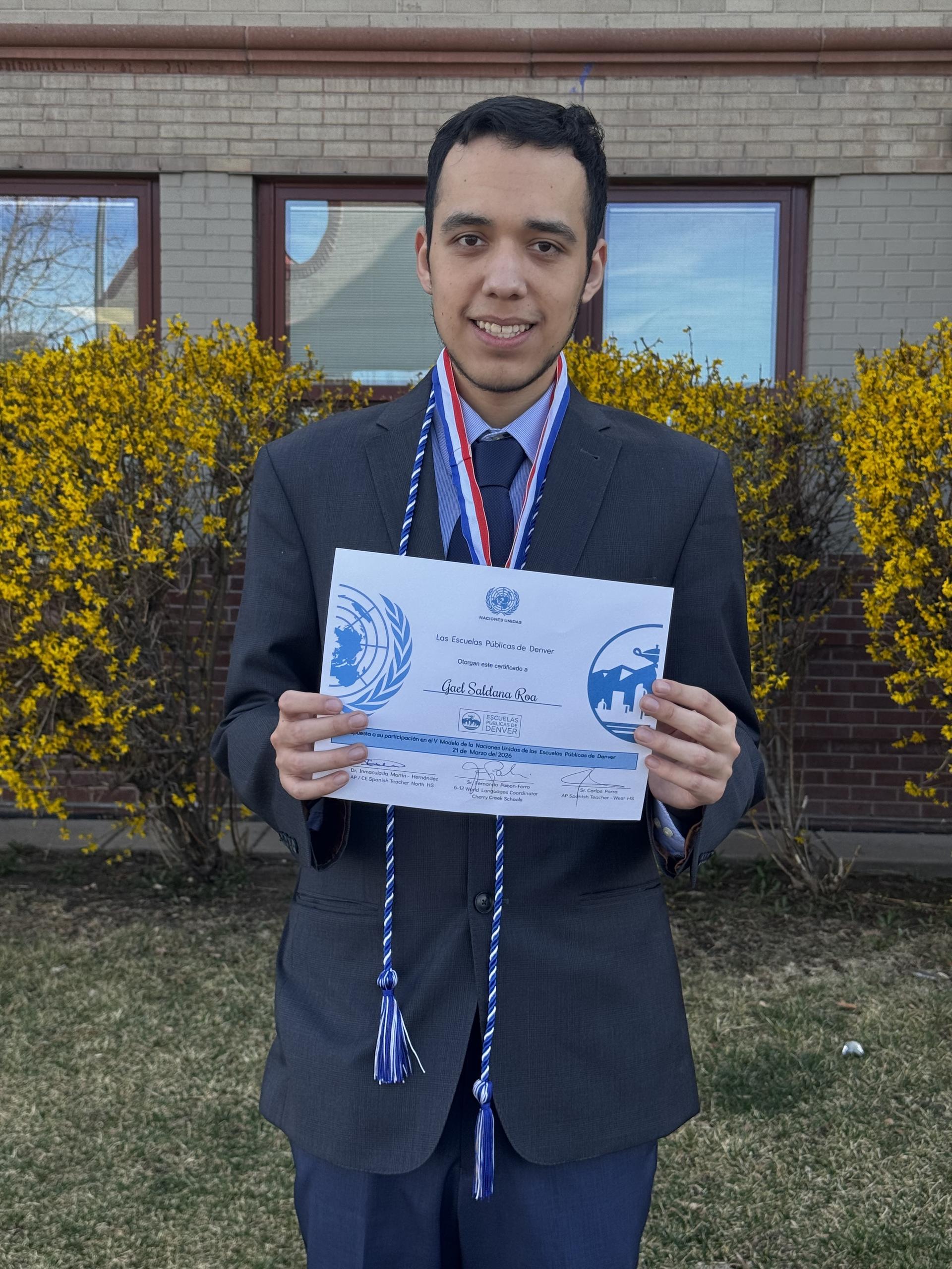 Model UN winner wears honor cord