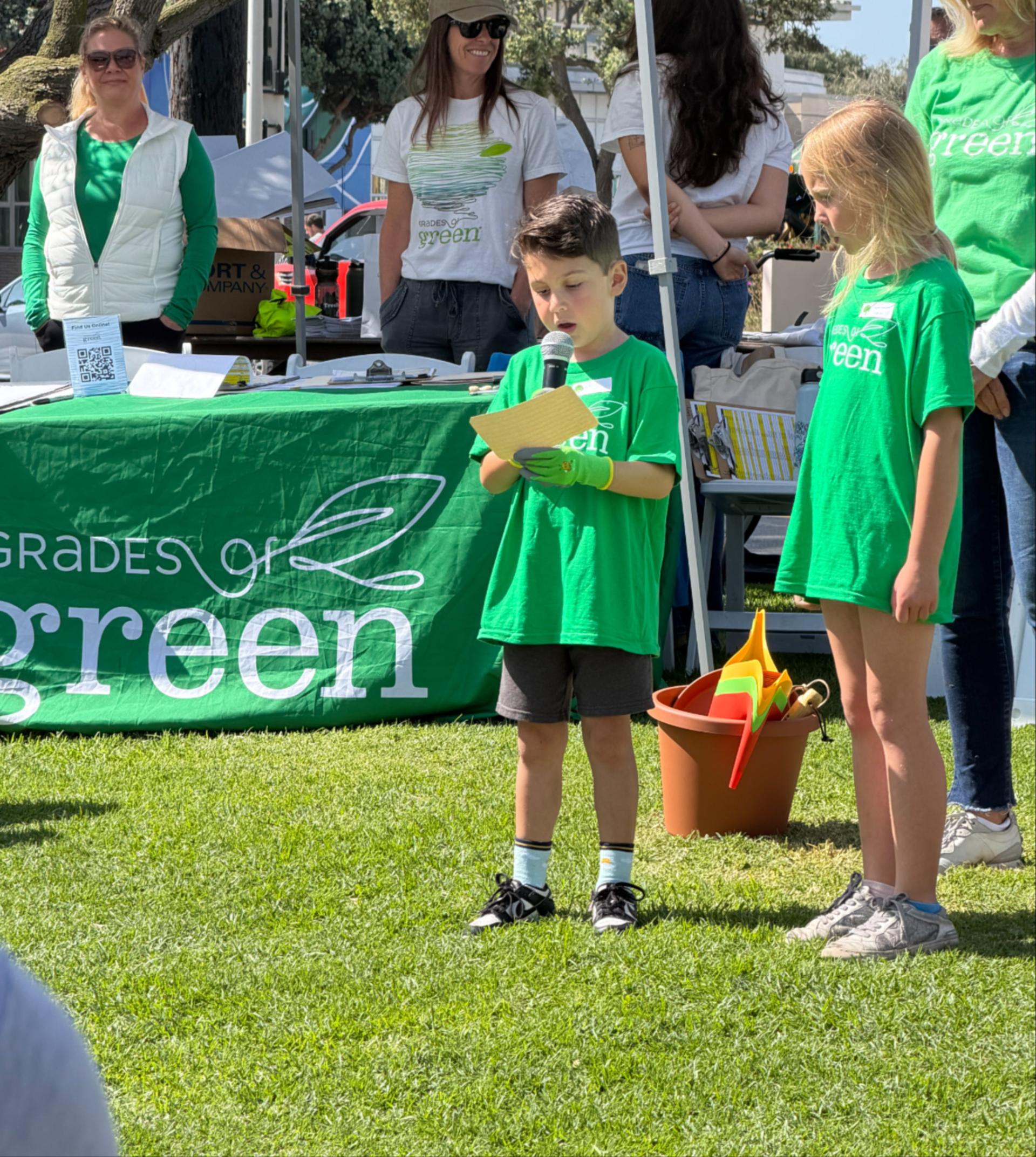 Manhattan Beach Community Comes Together for Earth Day Tree Planting