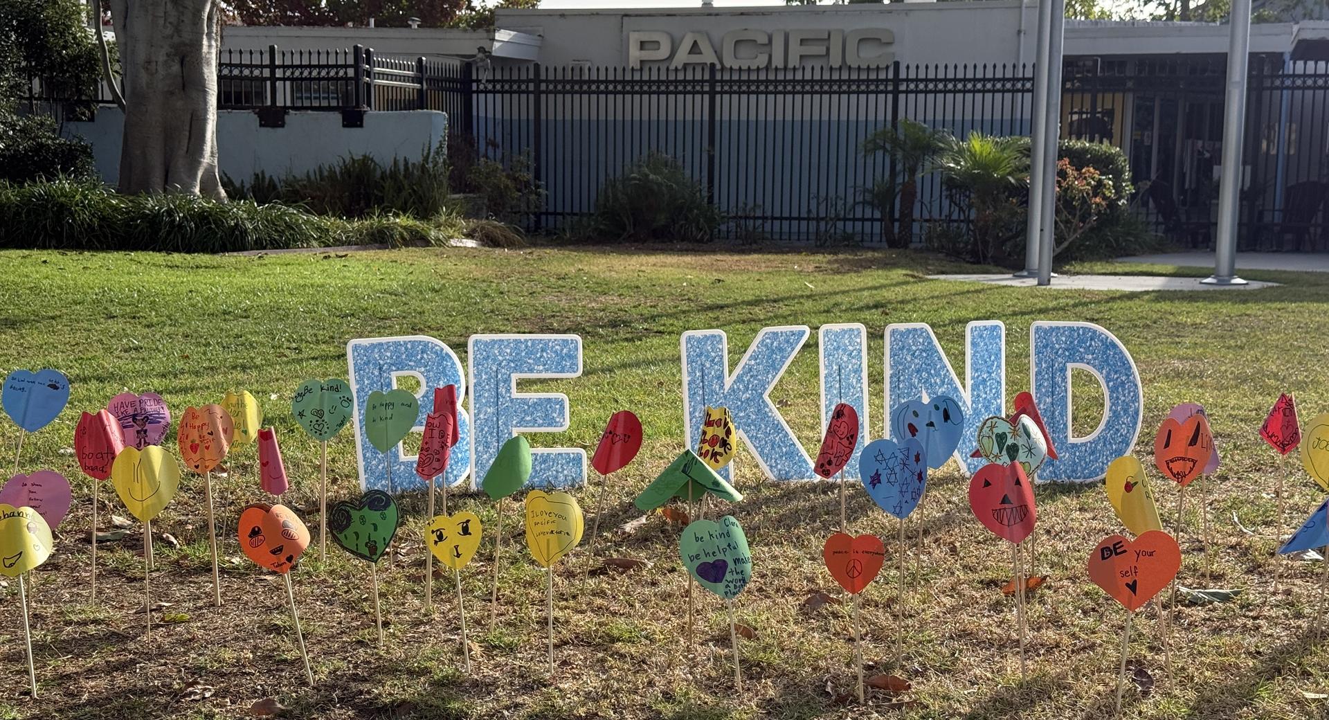BE KIND lawn sign