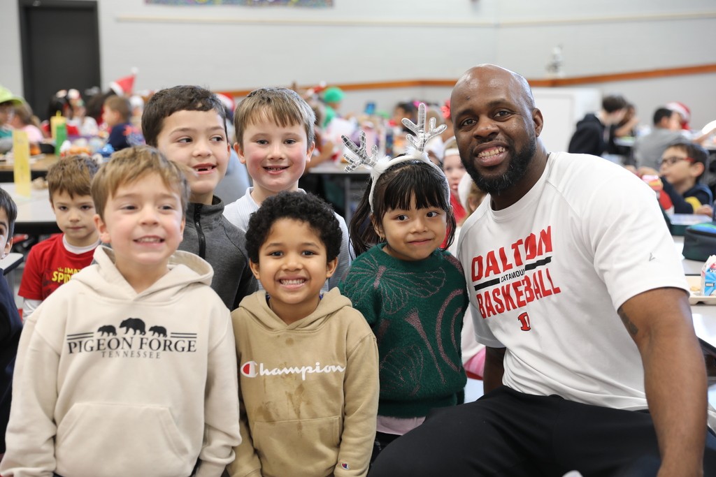 Before break, the Dalton High School Boys Basketball Team visited Westwood to read with their students and spend time connecting with them during lunch. From storytime to smiles, it was a wonderful opportunity for our students to enjoy reading and build relationships with great role models.