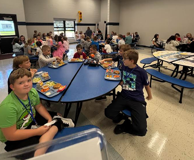 3rd Grade at Lunch