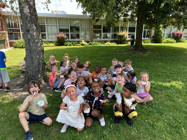 kindergarteners enjoying Netsins Ice Cream