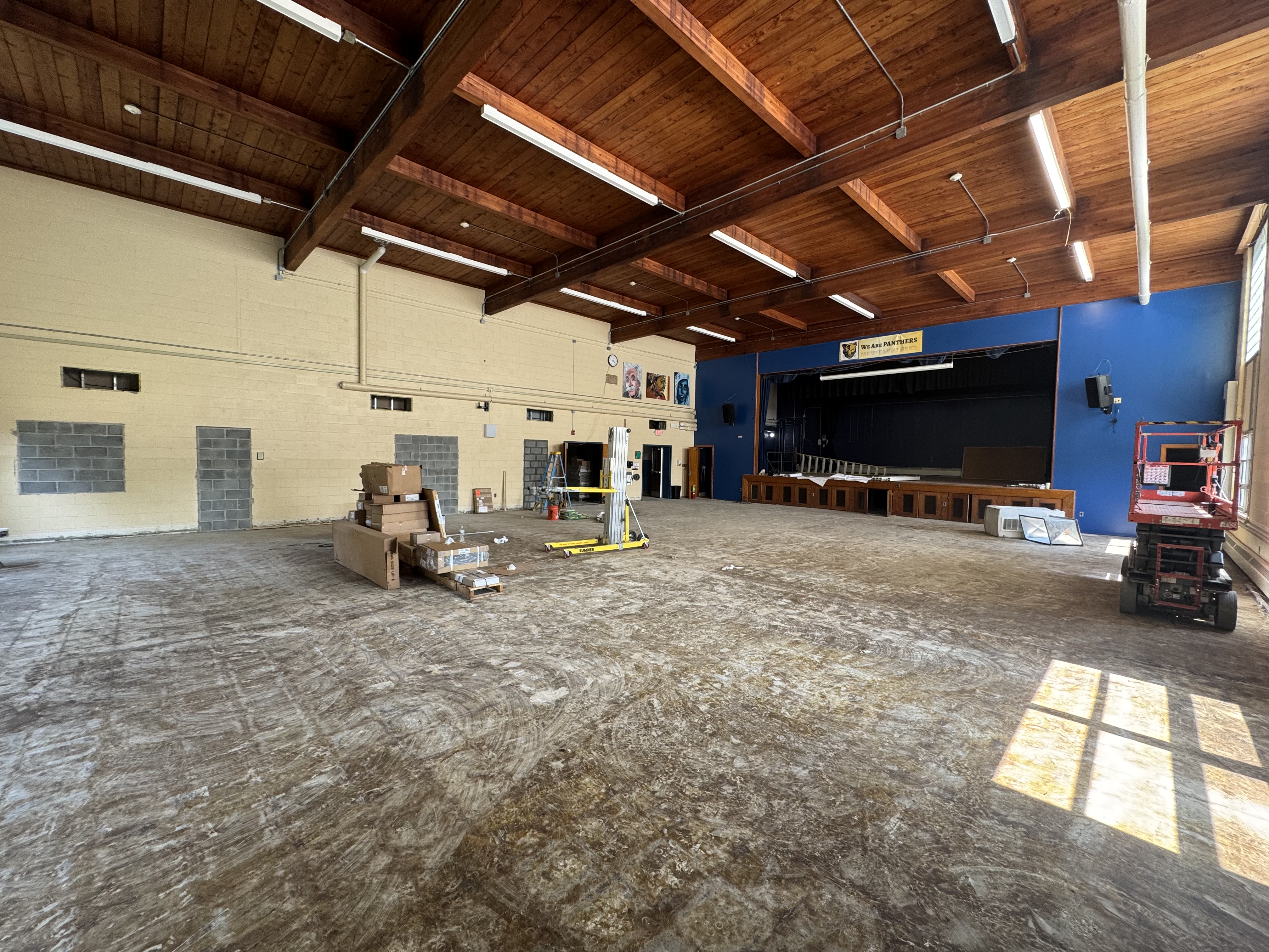 Interior 6