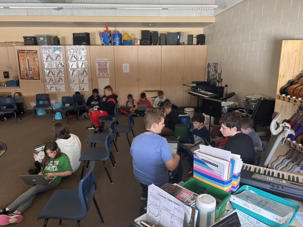 5th grade classes making electronic music