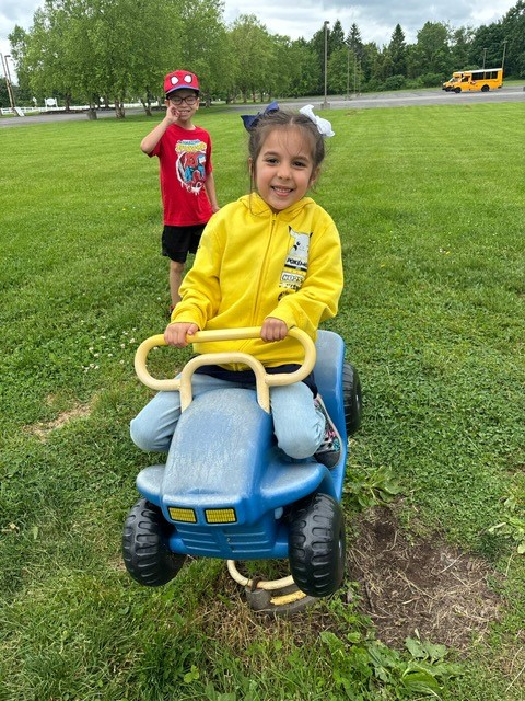 mini tractor ride