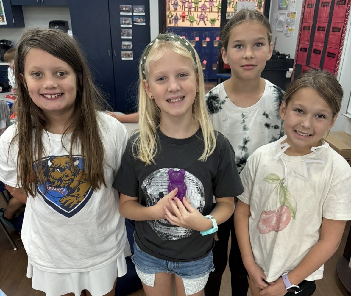 5th Girl fun