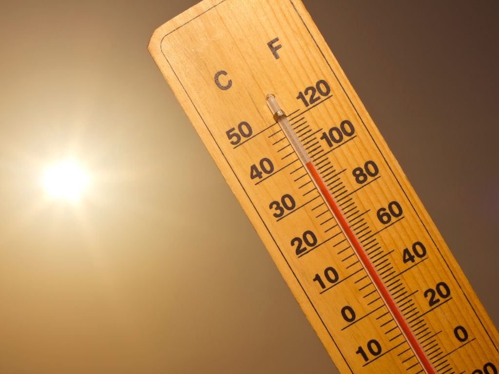 thermometer reaching high temperatures