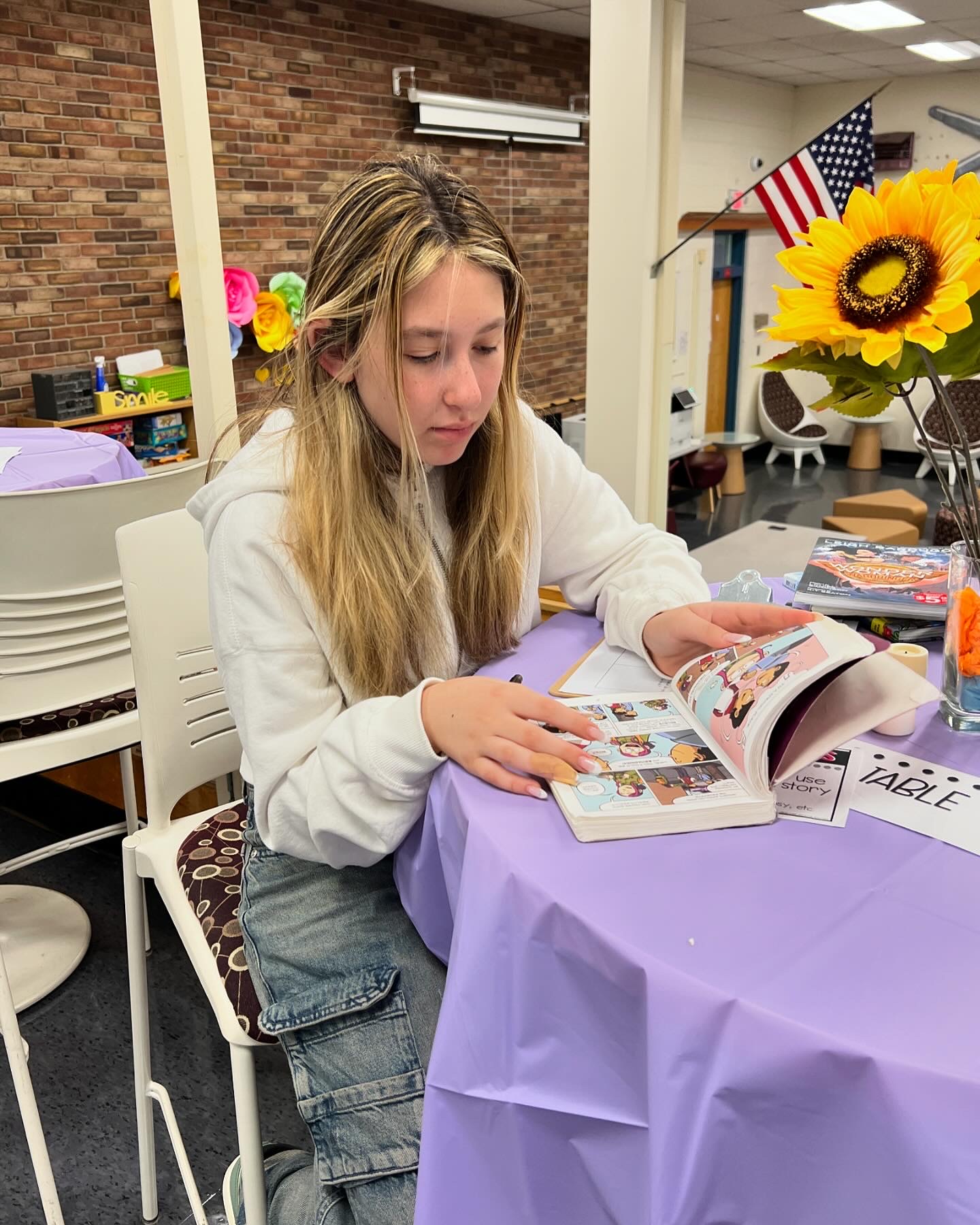 Last week, students in Mrs. Bruce and Mrs. Burton’s 7th grade ELA classes participated in a book tasting. Students explored different genres helping them discover their reading preferences and books of interest.