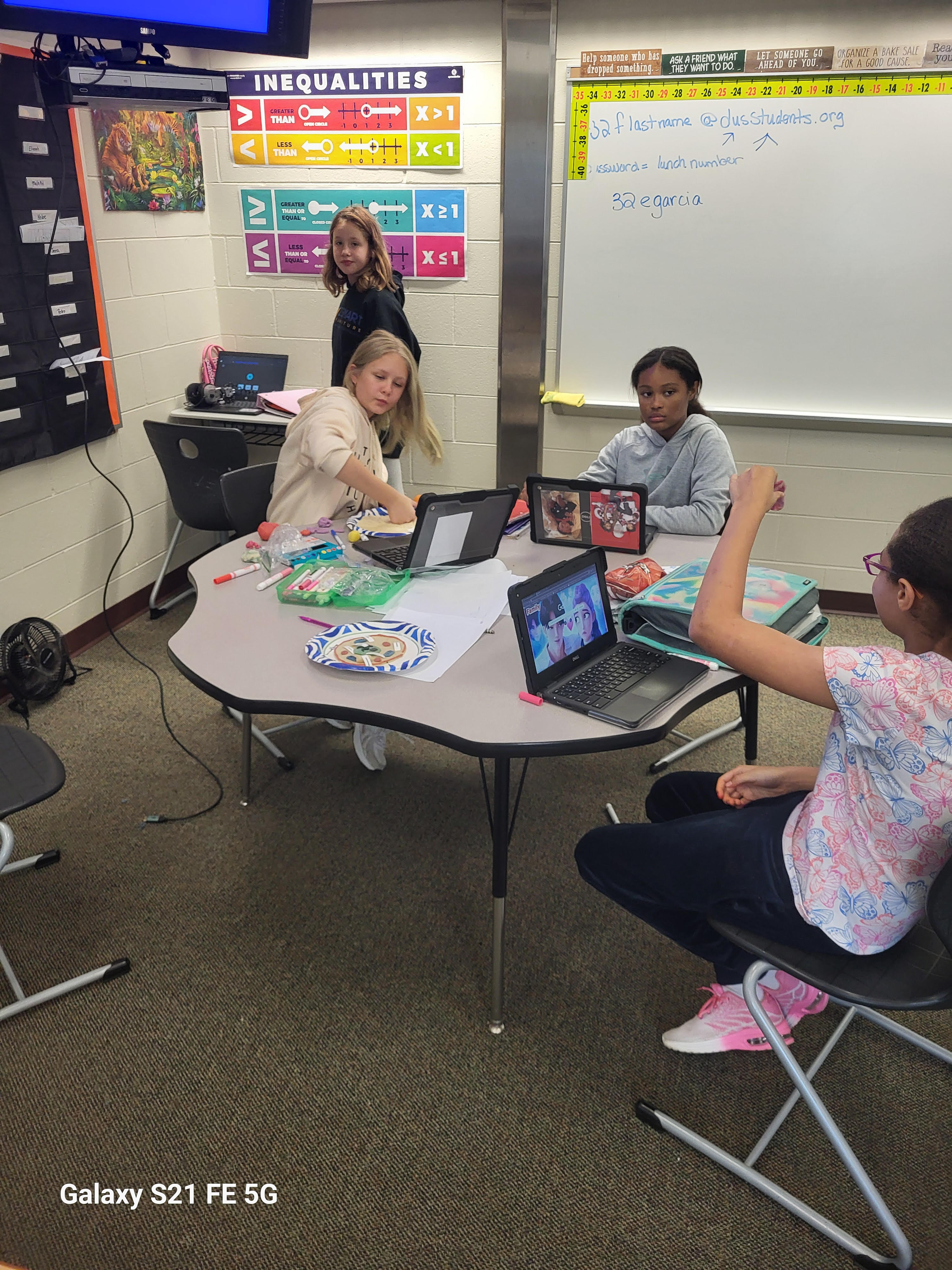 Miss Gill de Lamadrid - Math